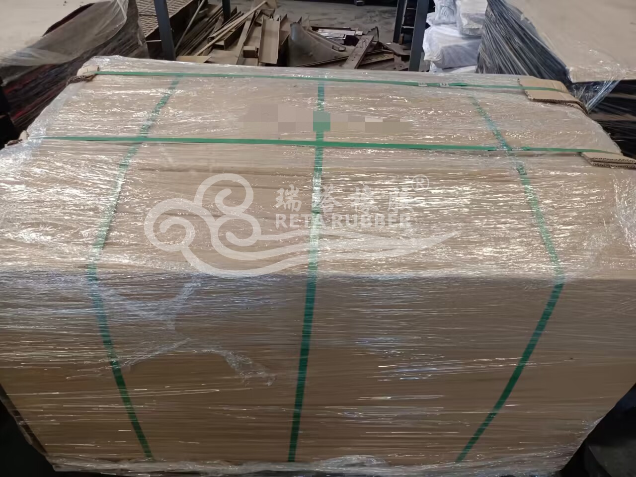 客戶定購(gòu)阻燃緩沖條打包發(fā)貨